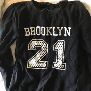 Juniors Sweatshirt, size M